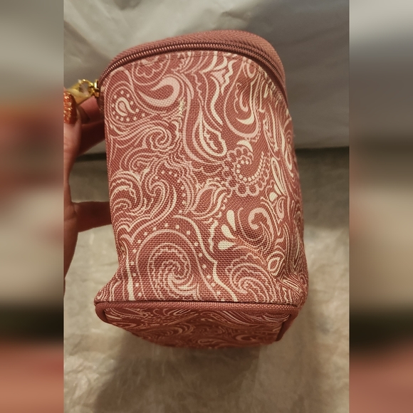 Estee Lauder Cosmetics Case Pink 5.5" X 9" X 4 NWOT - Picture 4 of 8